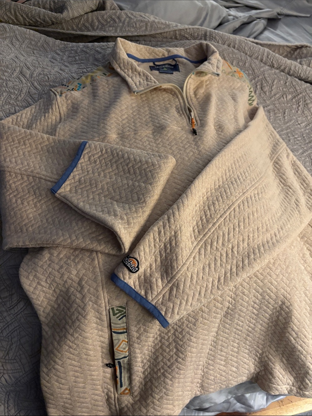 chubbies Beige Quarter-Zip Pullover with Blue Trim